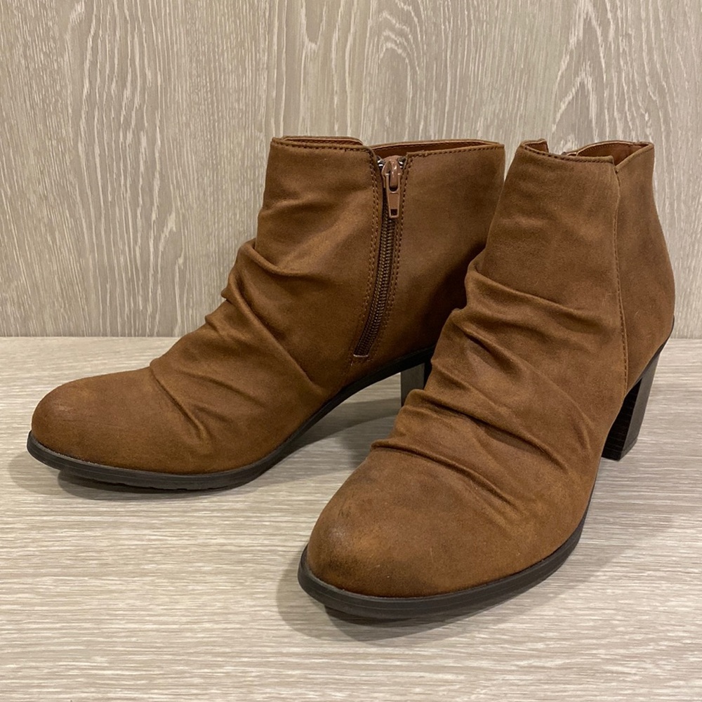 Arizona Block Heel Ankle Boot